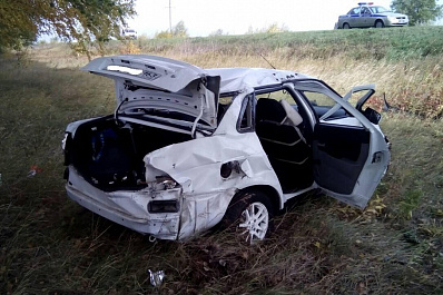 Водитель, получивший права меньше месяца назад, вылетел с трассы под Тольятти