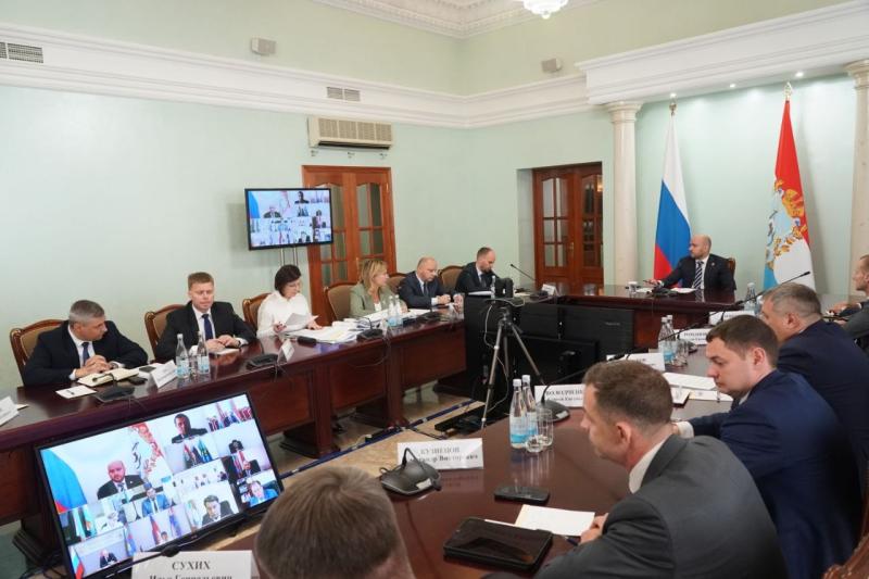 Вячеслав Федорищев рассказал о главных темах, которые обсудили во время заседания в Правительстве региона
