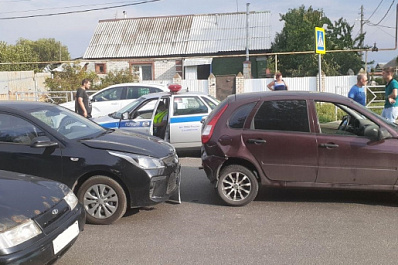 В Сызрани подросток и младенец пострадали в ДТП с грузовиком и двумя легковушками