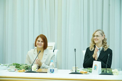 Дмитрий Азаров встретился с земляками, которые добились успеха вопреки ограничениям по здоровью