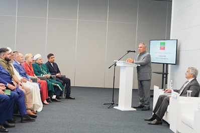 Руководитель области Вячеслав Федорищев и глава Татарстана Рустам Минниханов подписали дорожную карту по соглашению о сотрудничестве регионов