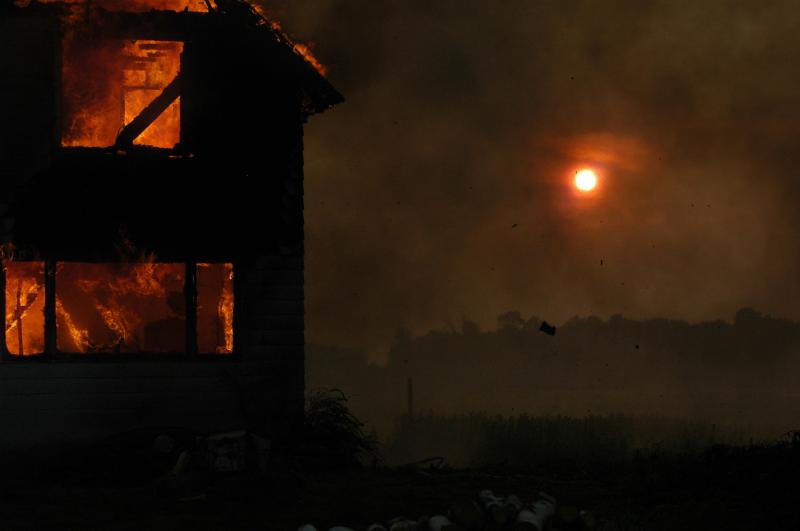 В Самаре 6 июня из горящей двухэтажки эвакуировали восемь человек
