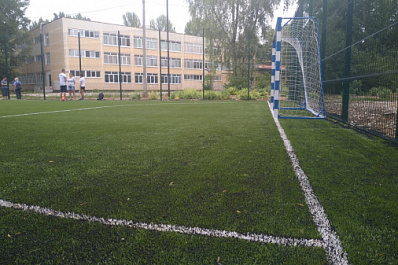 В Самаре открыли новую спортплощадку с искусственным футбольным газоном