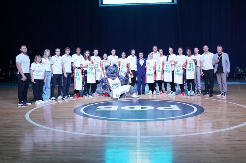Баскетбольный клуб "Самара" провел презентацию женской команды