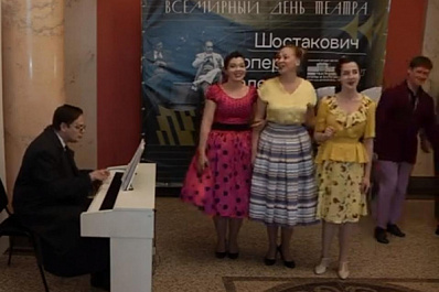 Самарский театр оперы и балета показал праздничный перфоманс в День театра