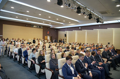 Прогоняющие темноту: в Самарской области отметили День энергетика и 90-летие региональной энергосистемы