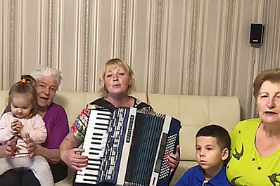 В Отрадном культурный организатор приняла пенсионерку в приемную семью 