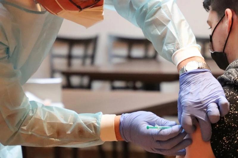 В Самаре открыли новый пункт вакцинации от COVID-19 и гриппа