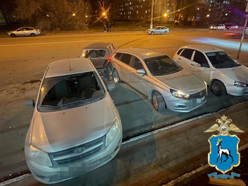 В Сызрани водитель "пятерки" въехал в столб, пытаясь уйти от полиции