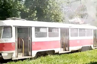В Самаре 5 мая на ул. Советской задымился трамвай № 25