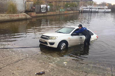 Женщина из Тольятти, утонувшая в машине, написала прощальное сообщение