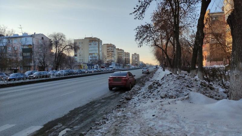 18 января в Самарской области из-за снега и сильного ветра продлили ограничение движения транспорта