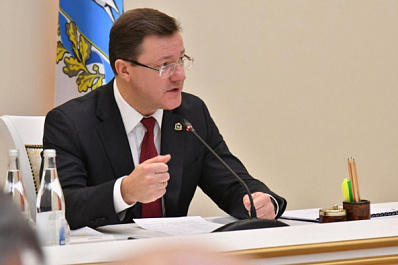 Дмитрий Азаров: "Мы не отказались ни от одного социального обязательства"