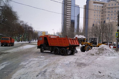 За минувшие сутки с территории Самары вывезли больше 90 тысяч тонн снега