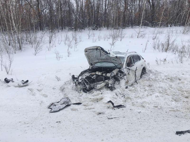 В Самарской области в ДТП погиб человек, пятеро пострадали