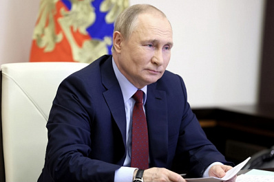 Владимир Путин поддержал возрождение звания "Мать-героиня"