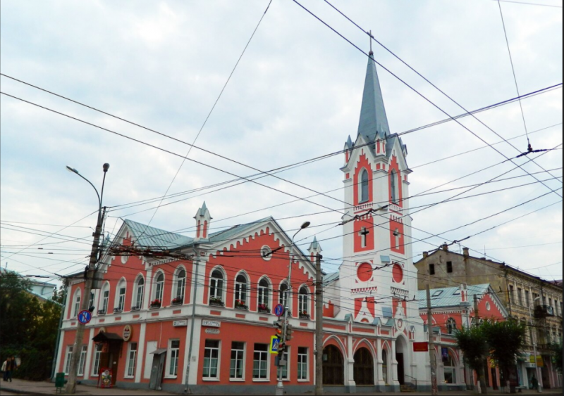 Власти Самары разрешили увеличить территорию кирхи на улице Куйбышева