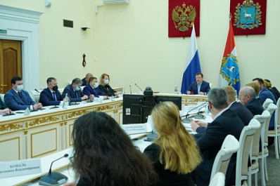 Дмитрий Азаров встретился с 10 тысячами старших по МКД региона