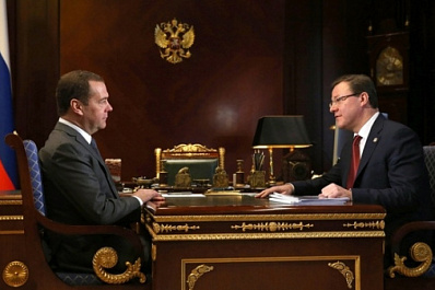 Председатель правительства Дмитрий Медведев провел встречу с губернатором Самарской области Дмитрием Азаровым