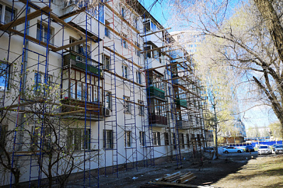 На Крымской площади капитально отремонтируют фасады 27 домов