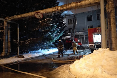 В Самаре площадь пожара на подшипниковом заводе возросла до 3500 кв. м