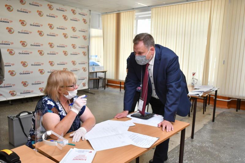 Медведев: в Самаре на участке для голосования все прозрачно