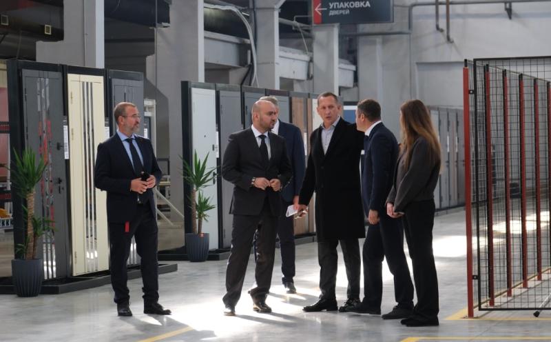 Призывная кампания, защита от гриппа, новое производство: читайте в свежем номере "Волжской коммуны" 8 октября