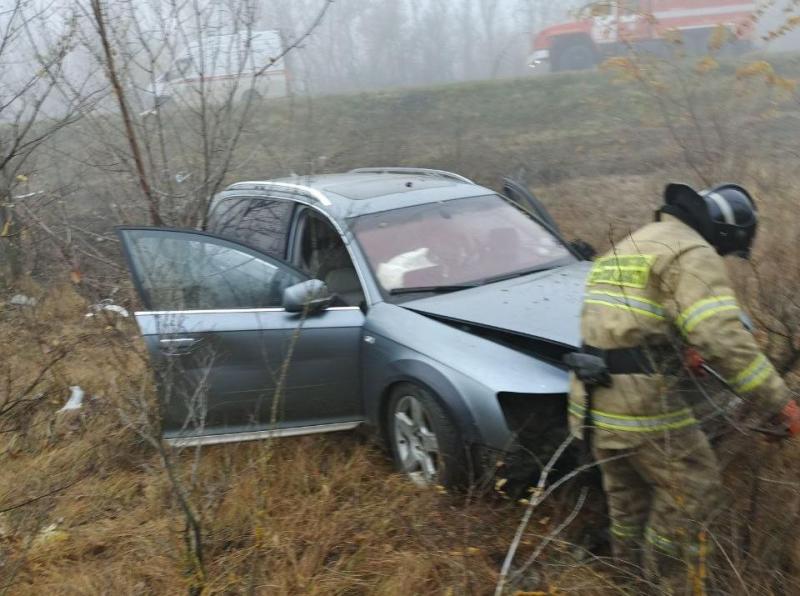 В Самарской области на трассе столкнулись две легковушки