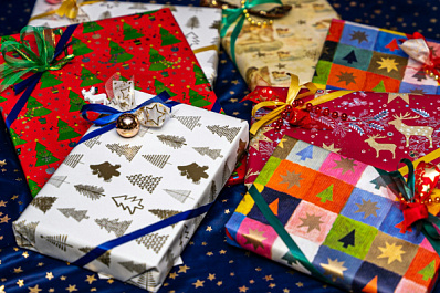 "Единая Россия" передала более полумиллиона подарков детям на длительном лечении