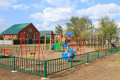 В Большечерниговском районе благоустраивают парк "Сибирь" 