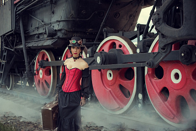 В Сызрани экстравагантная девушка вызвала интерес у многих мужчин