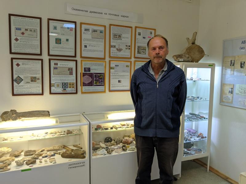 Самарский палеонтолог Владимир Моров выпустил свой первый сборник стихов