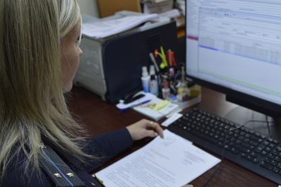 В Самаре судебные приставы отдали на уничтожение контрафактную икру