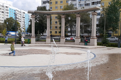 На Крымской площади появились новые арт-объекты