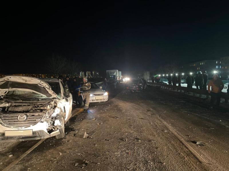 В Самаре два человека пострадали после столкновения четырех автомобилей 15 ноября