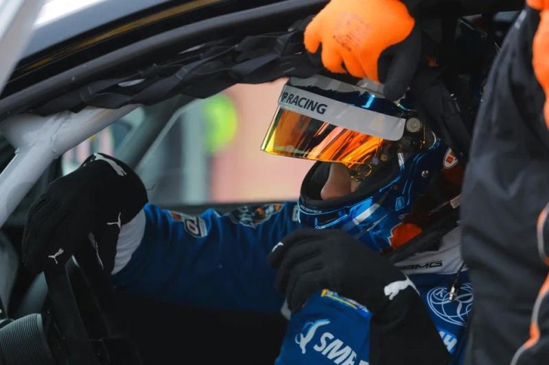 Пилот тольяттинской команды Кирилл Ладыгин стал девятикратным победителем "Гонки чемпионов"