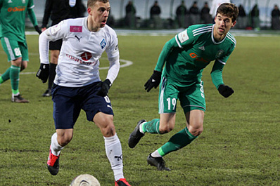 "Крылья Советов" обыграли "Томь" и отрываются от преследователей