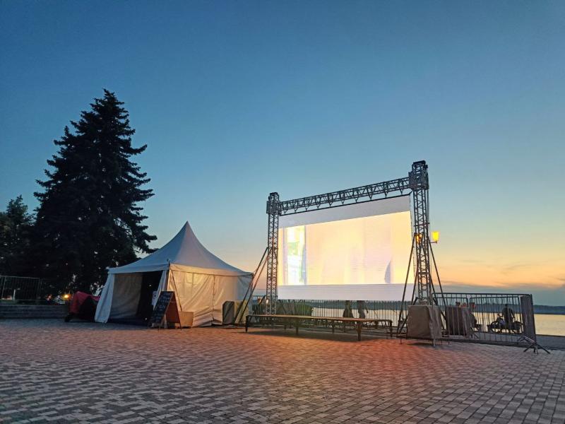 Стало известно, какие фильмы покажут на набережной в Самаре в День семьи, любви и верности