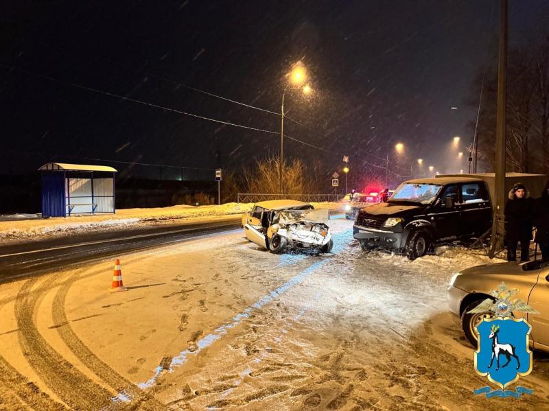 В Тольятти пенсионер на "семерке" протаранил Geely
