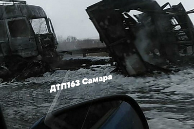 В Самарской области при столкновении двух грузовиков погибли три человека
