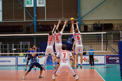 Волейбольная "Нова" обменялась победами с МГТУ