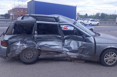 В Самарской области "Газель" с женщиной за рулем протаранила "одиннадцатую"