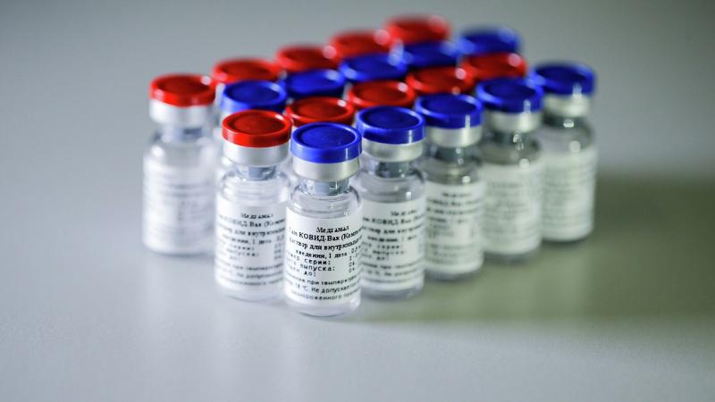 Прививку от коронавируса сделали более 330 тысяч жителей Самарской области