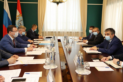 Чрезвычайный и Полномочный Посол Узбекистана в России Ботиржон Асадов призвал граждан республики оставаться по месту пребывания