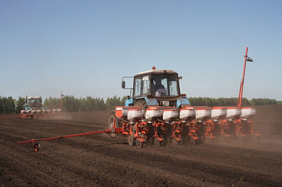 Антон Емельяненко оценил сельхозпотенциал Челно-Вершинского района