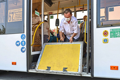 Самарские колясочники опробовали городские автобусы нового поколения