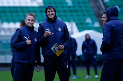 Два воспитанника самарского футбола дебютируют в составе "Крыльев Советов"