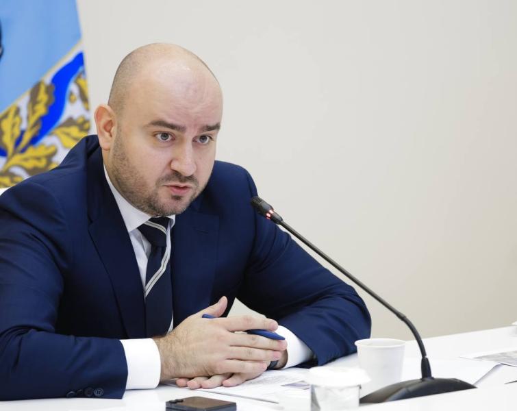 Устранить дорожные провалы в Самаре: Федорищев поставил задачу Шабалатову 