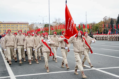 Юнармейцы провели мини-парад для ветерана ВОВ в Самаре