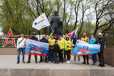Сотрудники Новокуйбышевской нефтехимической компании приняли участие в памятном велопробеге